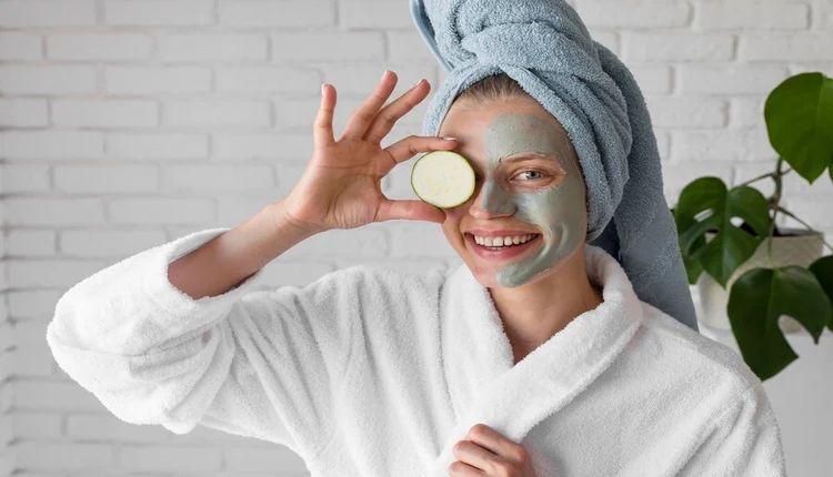 6 گام کلیدی برای لایه برداری صورت در خانه 