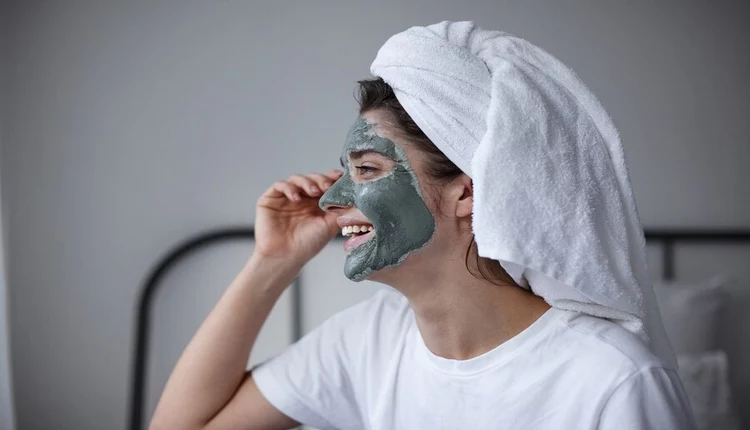 6 گام کلیدی برای لایه برداری صورت در خانه