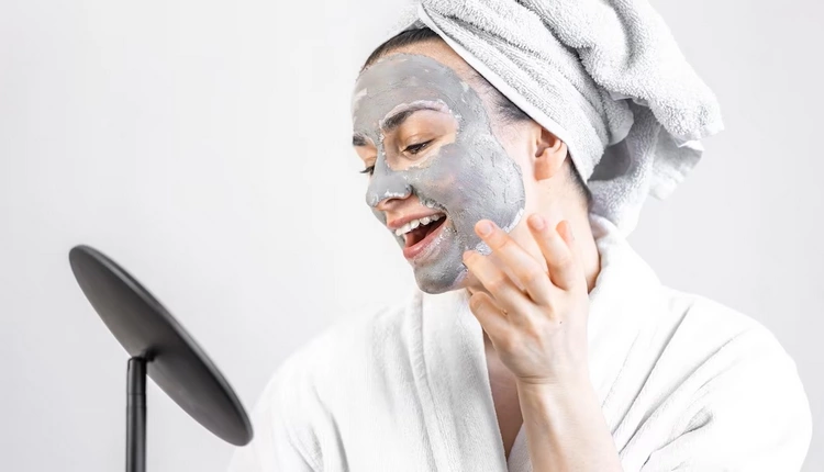 6 گام کلیدی برای لایه برداری صورت در خانه 
