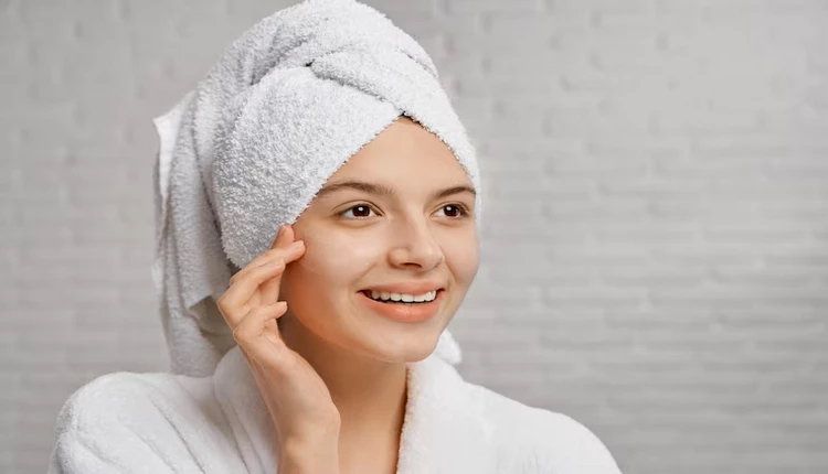 9 مرحله مهم در زمان انجام روتین بعد از حمام برای صورت و بدن 